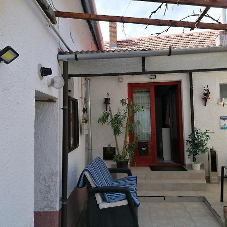 Roza Vendegszoba Keszthely Εξωτερικό φωτογραφία